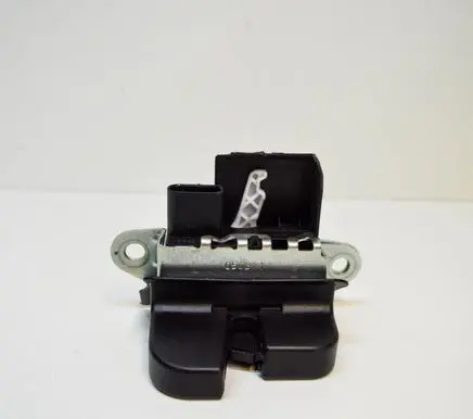 Volkswagen Golf VII Tailgate/trunk/boot lock/catch/latch 2G6827505B
