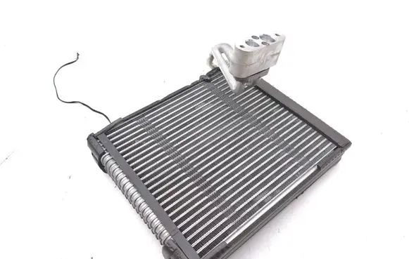 Renault Scenic E-Tech V Air conditioning (A/C) radiator (interior)