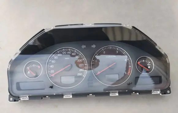 Volvo V70 Speedometer (instrument cluster) 30746102 8673802 0533246