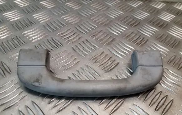 BMW 1 E81 E87 Front interior roof grab handle 9143516