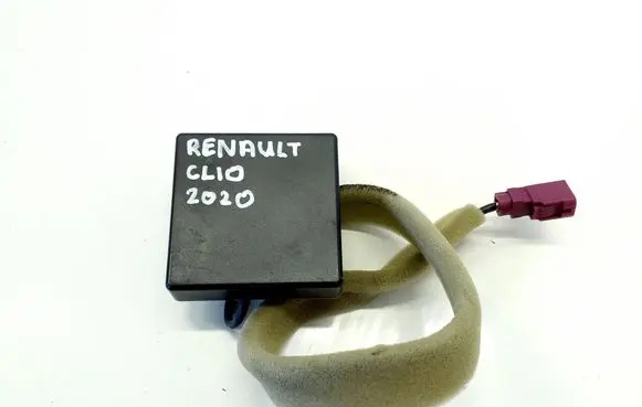 Renault Clio V Aerial antenna amplifier 282125171R
