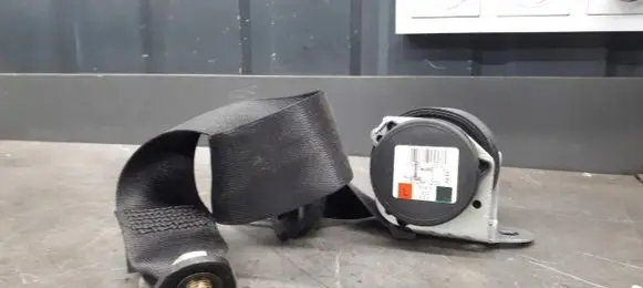 Mitsubishi Colt Rear seatbelt MN108299