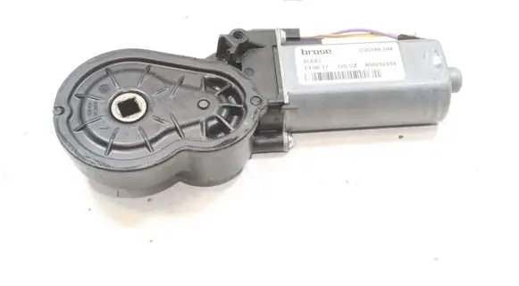 Jaguar XE Seat adjustment motor C00189104 924117102