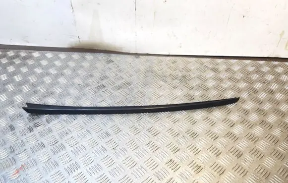Audi Q3 8U Windshield trim 8U0854327