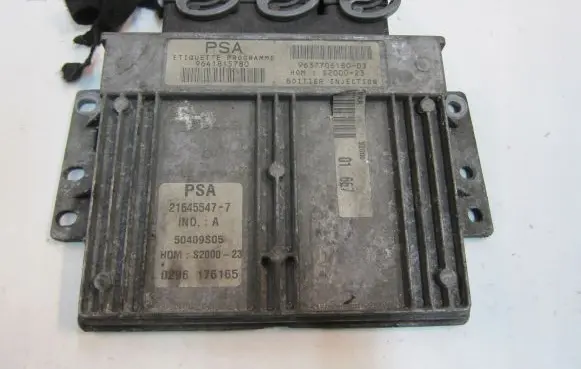 Peugeot 206 Engine control unit/module 9641815780