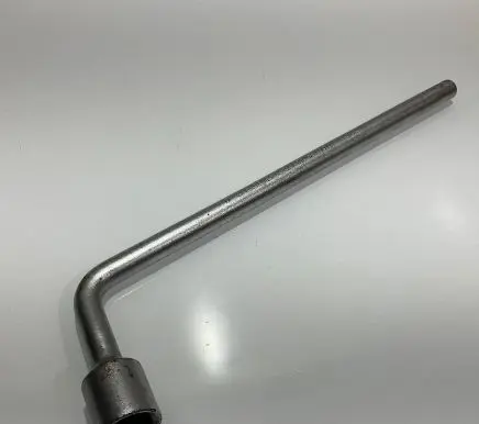 Mercedes-Benz E W211 Wheel nut wrench A2215810001 2215810001