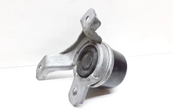 Volvo S80 Engine mount bracket 30636633