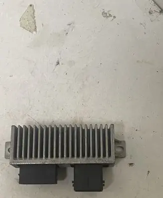 Nissan Juke I F15 Glow plug pre-heat relay 8200558438A