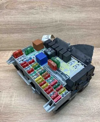 Opel Vectra B Fuse box set 09152787