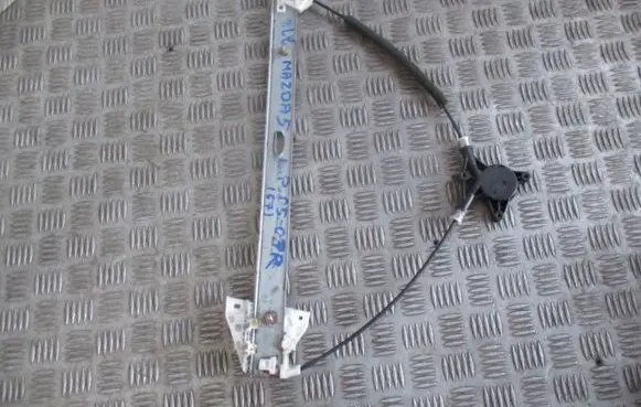 Mazda 5 Front window lifting mechanism without motor