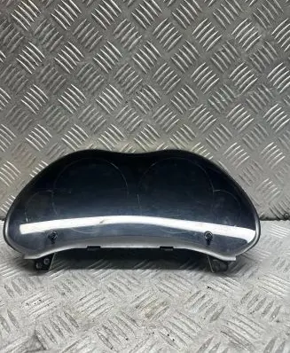 Toyota Avensis T250 Speedometer (instrument cluster) 8380005850
