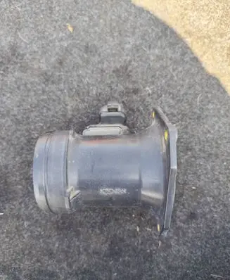 Volkswagen PASSAT B5.5 Mass air flow meter 06A906461B 06A906461