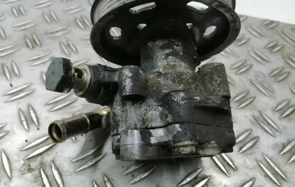 Volkswagen PASSAT B5 Power steering pump