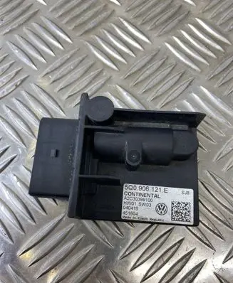 Volkswagen Golf VII Fuel injection pump control unit/module 5Q0906121E