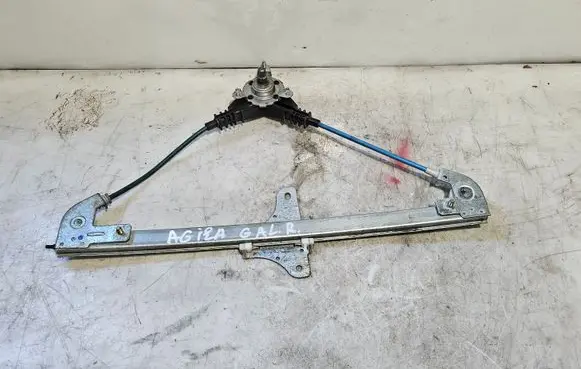 Rear door manual window regulator