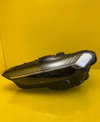 Audi A5 Headlight/headlamp 8B3941033M