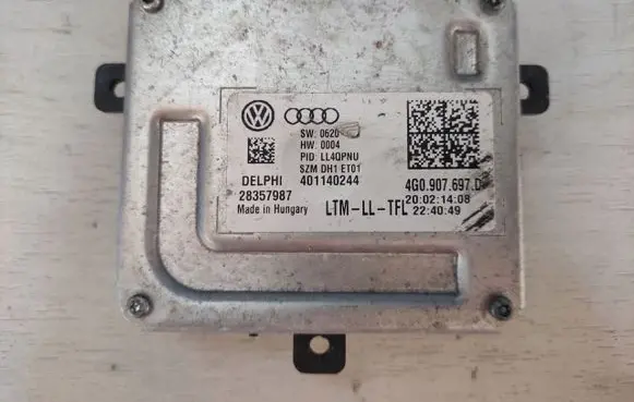 Skoda Octavia Mk3 (5E) Headlight ballast module Xenon 4G0907697D