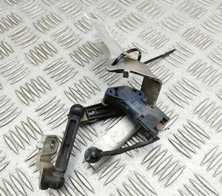 BMW 8 G16 Rear air suspension level height sensor 6895466 8833853