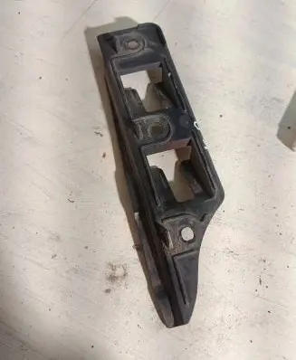 Volkswagen Golf V Front bumper mounting bracket 1K0807183