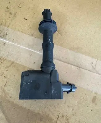 High voltage ignition coil