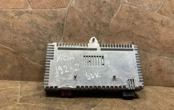 Mercedes-Benz SLK R172 HiFi Audio sound control unit A1669003407