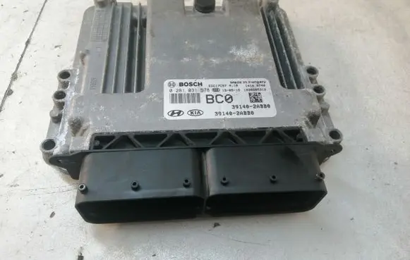 Hyundai Tucson TL Engine control unit/module 391402ABB0 0281031578