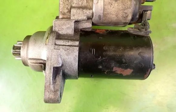 Volkswagen Fox Starter motor
