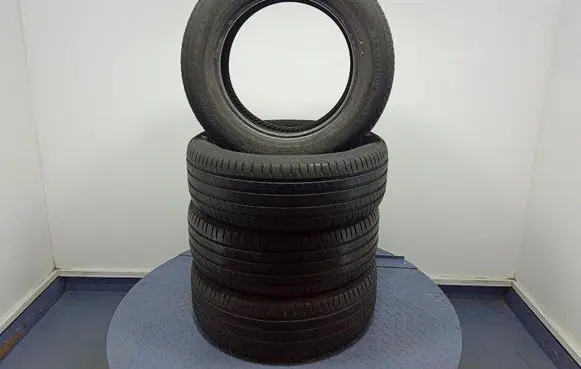 Cadillac SRX R17 summer tire 3528700877847