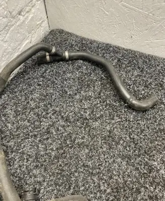BMW X5 F15 Engine coolant pipe/hose 7644096 9168939