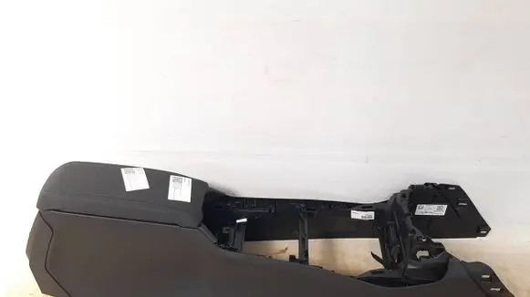 BMW 2 F44 Center console 