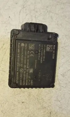 Tesla Model Y Distronic sensor radar 110864700D ARS410TL20 4135AARS4B