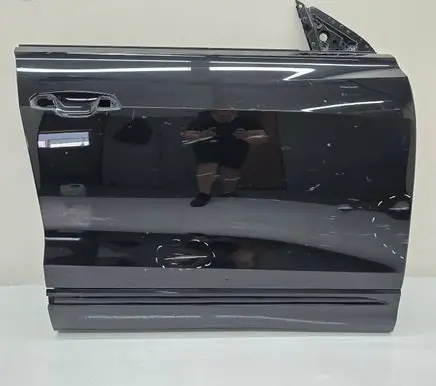 Audi Q8 Front door 