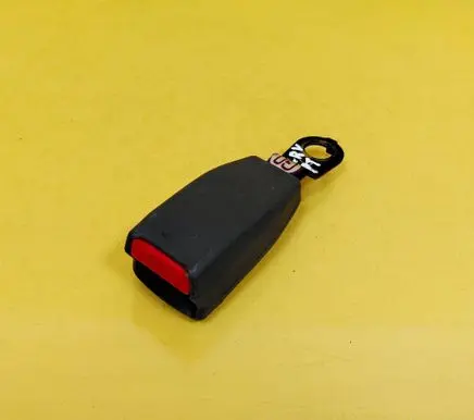 Honda CR-V Rear seatbelt buckle 