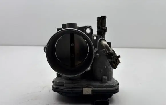 Toyota Corolla E210 E21 Throttle valve 22030F2040 01193 0B24