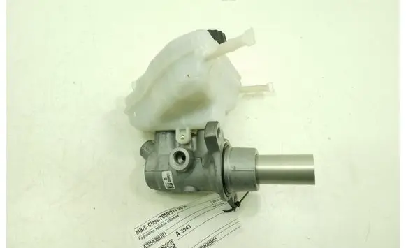 Master brake cylinder