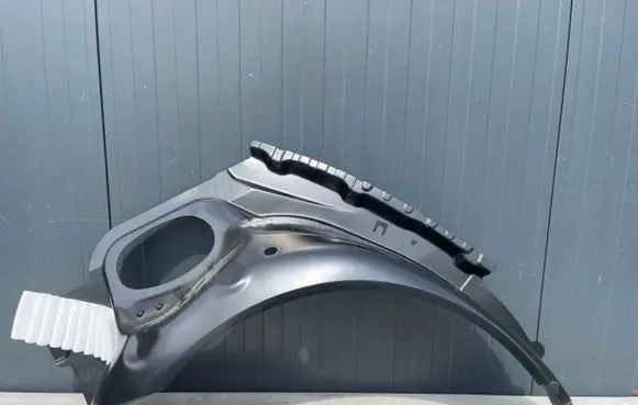 BMW M5 F90 Front arch 7437456 41007437456