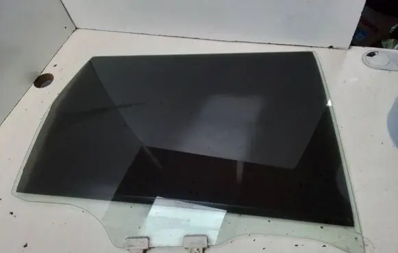 Nissan X-Trail T30 Rear door window glass 80320AD005