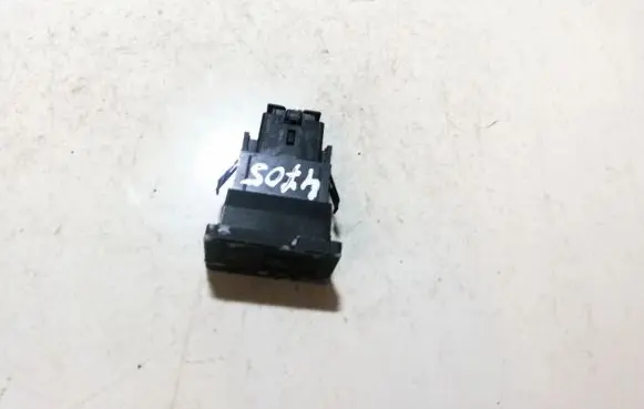 Volkswagen Touareg I Seat heating switch
