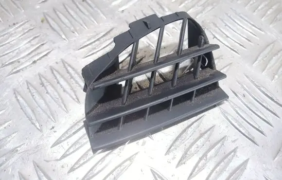 Opel Zafira A Dashboard air vent grill cover trim 