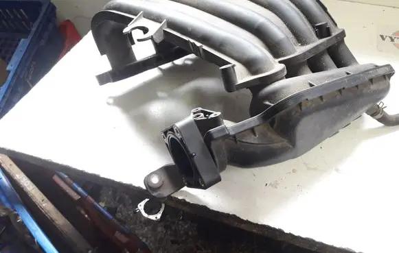 Nissan Qashqai Intake manifold