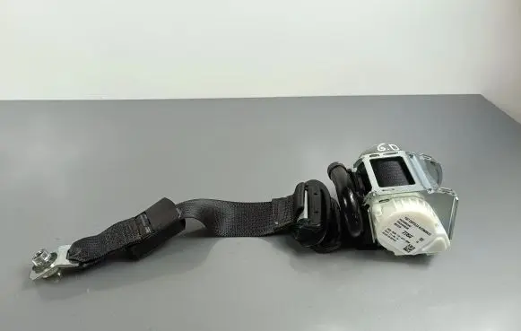 Jeep Cherokee Rear seatbelt P6CV60DX9AD