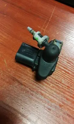 BMW 1 E81 E87 Air pressure sensor 7566784