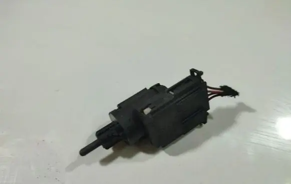 Brake pedal sensor switch