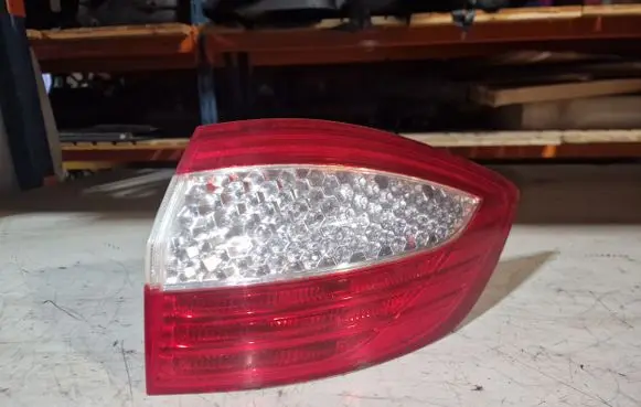 Ford Mondeo MK IV Rear/tail lights