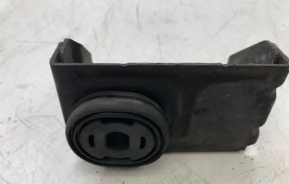 Radiator support slam panel bracket
