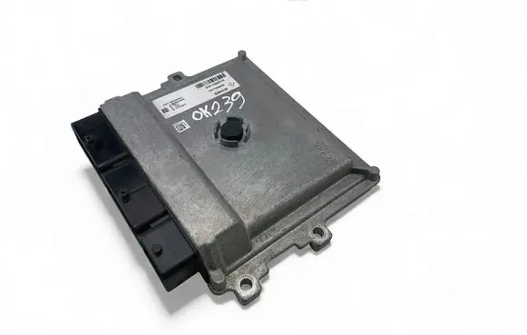 Dacia Sandero Engine control unit/module ECU 237109221R 237105499R