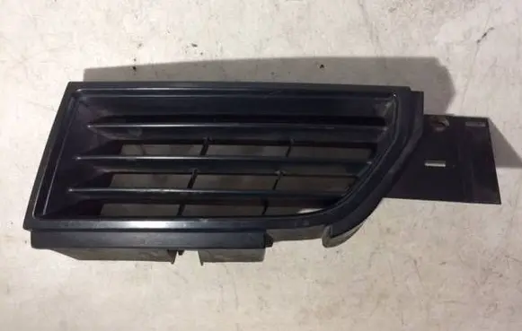 Mitsubishi Carisma Front bumper lower grill MR914635 MR913903
