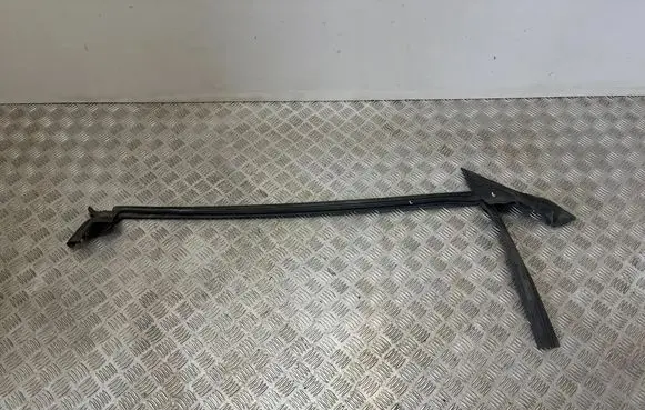 Mercedes-Benz SL R231 Front door rubber seal A2317200524 2317200524