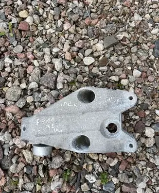 BMW 5 F10 F11 Engine mounting bracket 22116781227