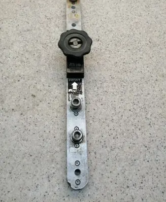 Rear seat guide rail